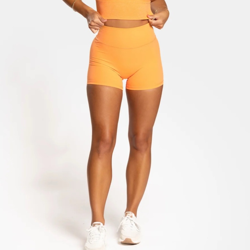 Sierra 4” creamsicle Women's Shorts